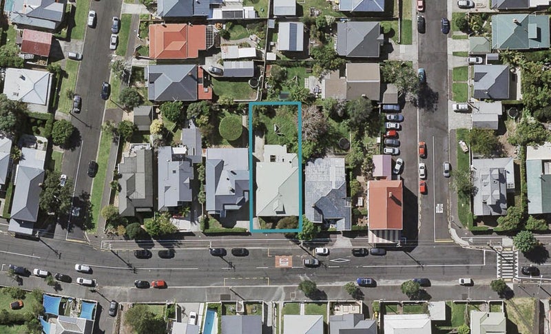 62 Calliope Road, Stanley Point, Auckland - Carousel 1