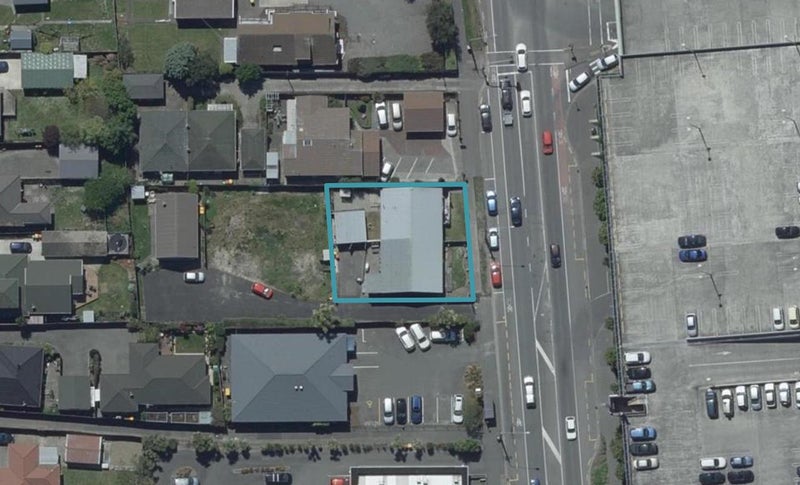 2/17B Marshland Road, Shirley, Christchurch - Carousel 1