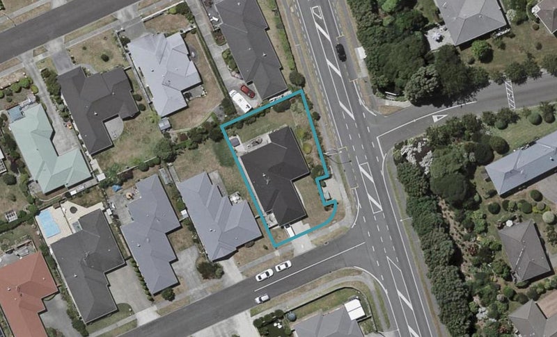 2 Gandalf Crescent, Paraparaumu, Paraparaumu - Carousel 1