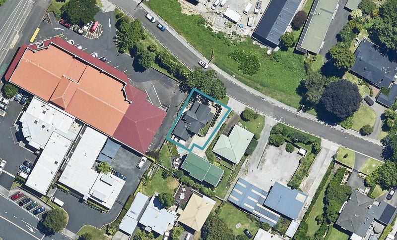 24 Eighth Avenue, Tauranga, Tauranga - Carousel 1