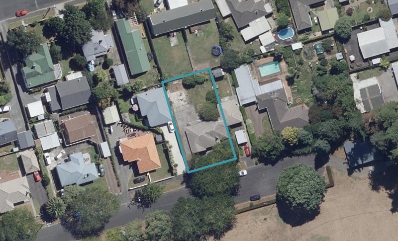 17 Brown Street, Hamilton East, Hamilton - Carousel 1