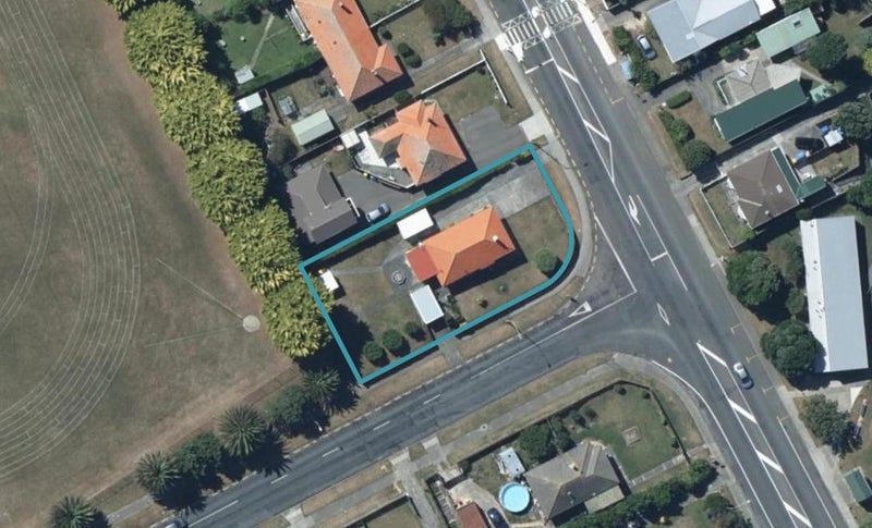 2 Kura Street, Titahi Bay, Porirua - Carousel 1
