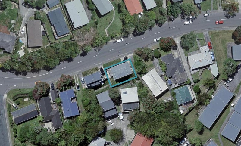29 Stewart Drive, Newlands, Wellington - Carousel 1