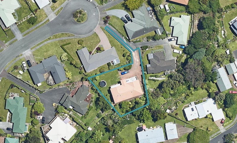 39 Capricorn Place, Kawaha Point, Rotorua - Carousel 1