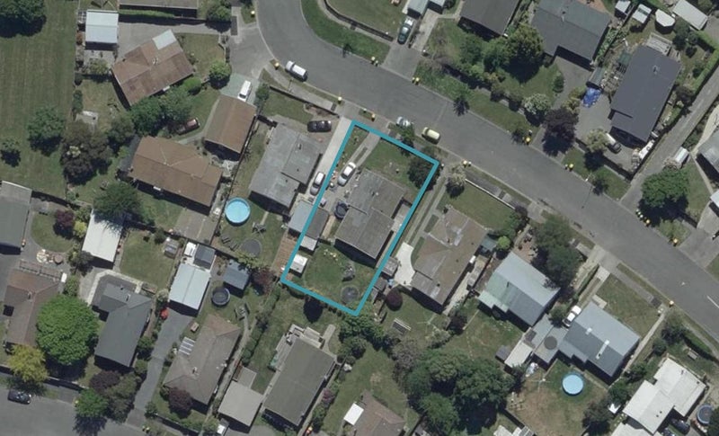9 Denniston Crescent, Redwood, Christchurch - Carousel 1