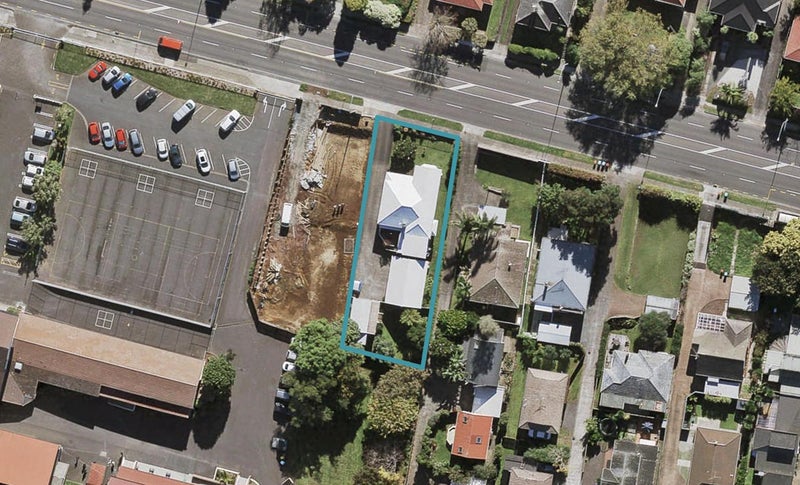 631 Mount Albert Road, Royal Oak, Auckland - Carousel 1