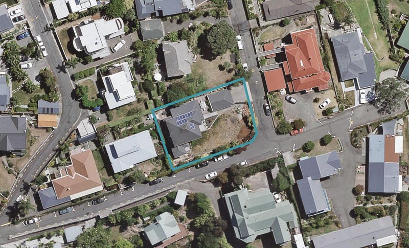 1 Hukarere Road, Bluff Hill, Napier - Carousel 1