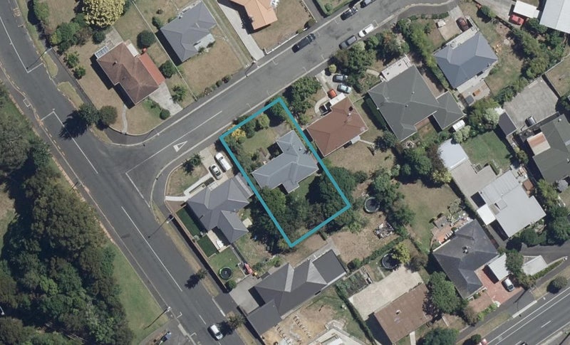 4 Westney Place, Forest Lake, Hamilton - Carousel 1