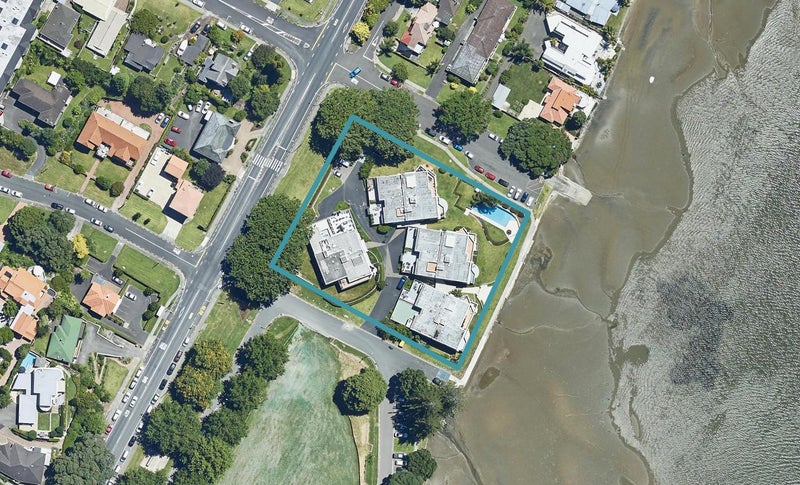5/2 Sixth Avenue, Tauranga, Tauranga - Carousel 1
