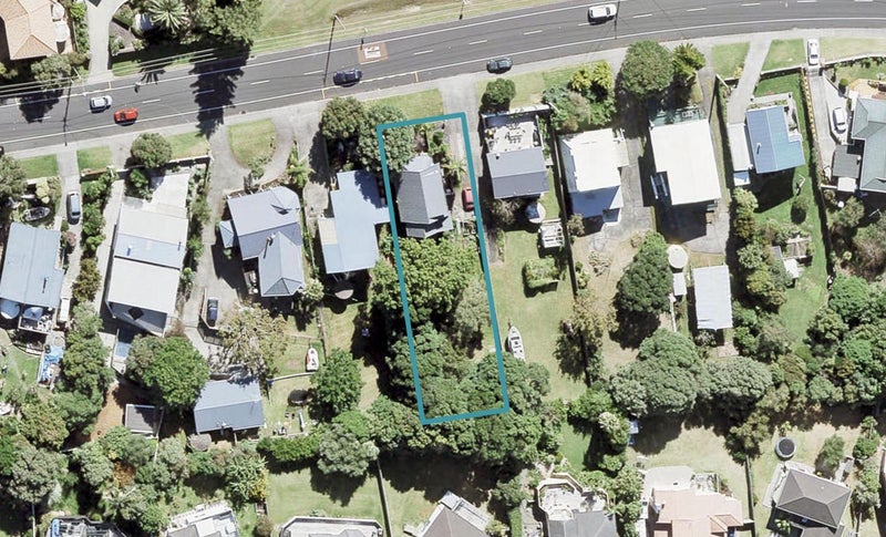 1263 Whangaparaoa Road, Gulf Harbour, Whangaparaoa - Carousel 1