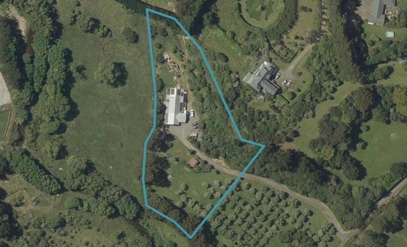 218 Valley Views, Fitzherbert, Palmerston North - Carousel 1