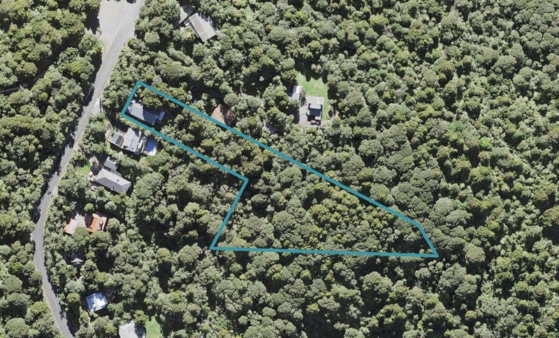 765 Scenic Drive, Henderson Valley, Auckland - Carousel 1