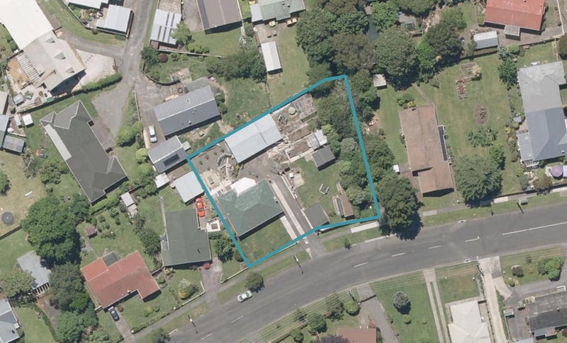 339 Somme Parade, Aramoho, Whanganui - Carousel 1