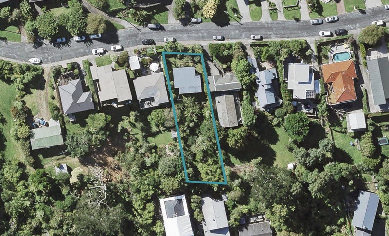 38 Peter Terrace, Castor Bay, Auckland - Carousel 1