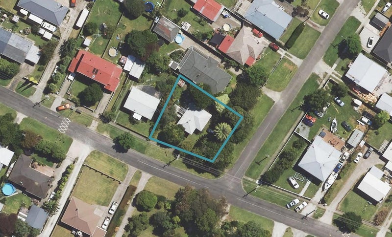 2 Elm Street, Mangapapa, Gisborne - Carousel 1