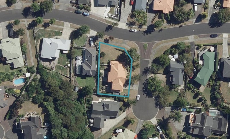 2 Smyth Place, Western Heights, Hamilton - Carousel 1