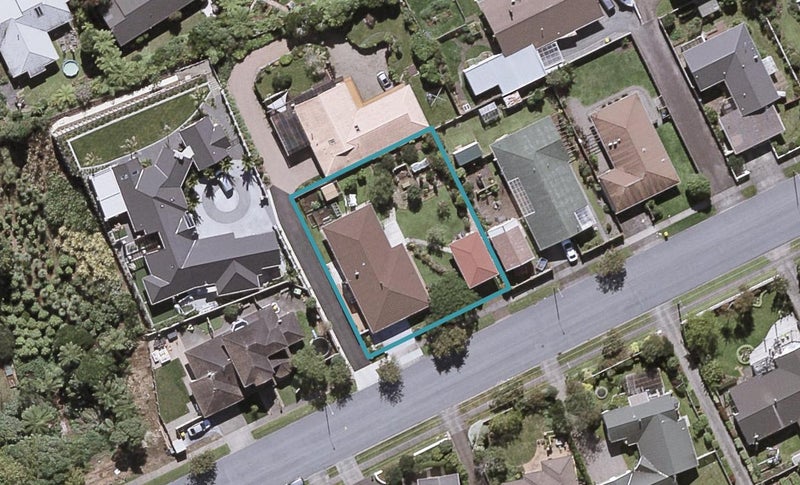 12 Karina Road, Merrilands, New Plymouth - Carousel 1