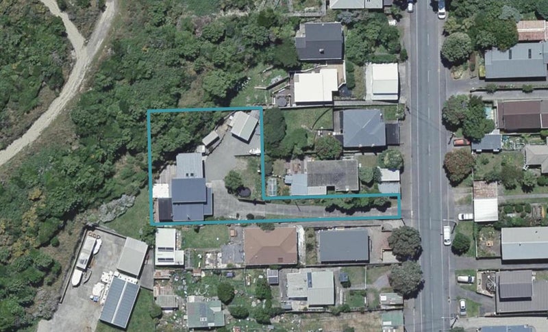 67 Happy Valley Road, Owhiro Bay, Wellington - Carousel 1