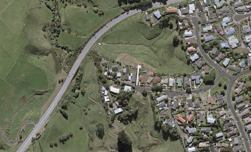 24B St Ives Grove, Whalers Gate, New Plymouth - Carousel 1