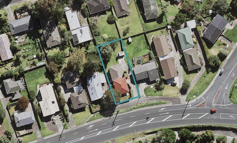 2/367 Wairau Road, Totara Vale, Auckland - Carousel 1
