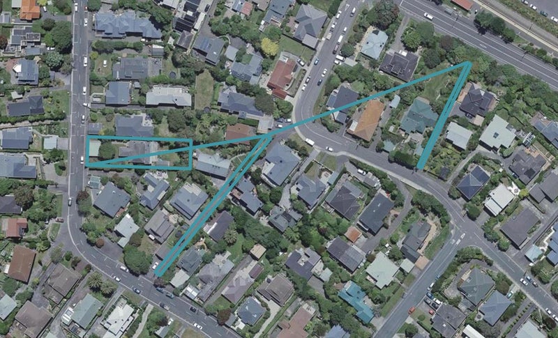 13 Ngatoto Street, Khandallah, Wellington - Carousel 1
