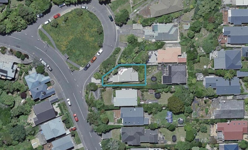 24A Pembroke Road, Northland, Wellington - Carousel 1