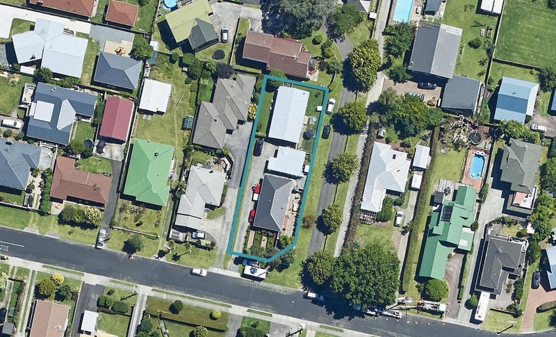 11 Brinkley Road, Otumoetai, Tauranga - Carousel 1