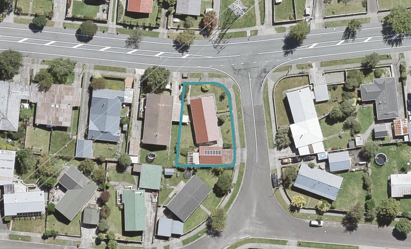 70 Gemstone Drive, Birchville, Upper Hutt - Carousel 1