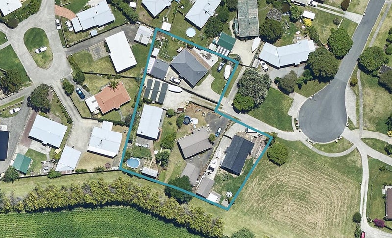 11 Novelle Grove, Papamoa Beach, Papamoa - Carousel 1