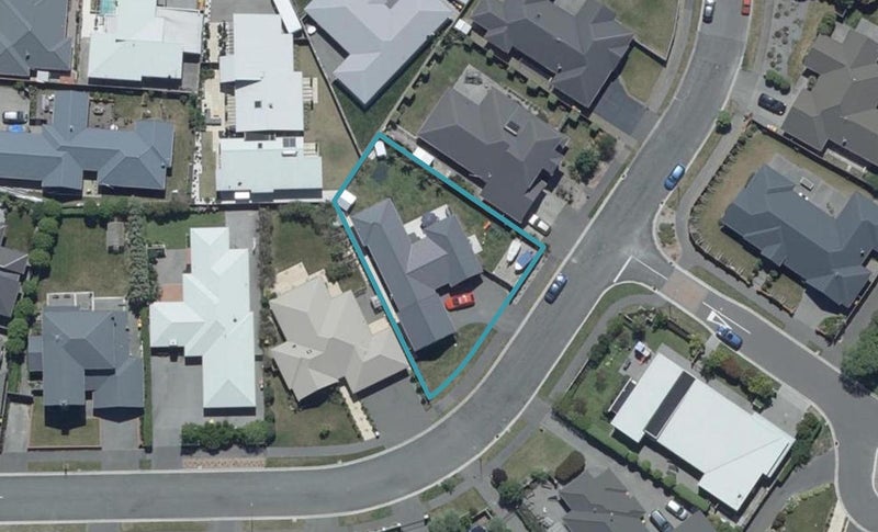 9 Foresters Crescent, Parklands, Christchurch - Carousel 1