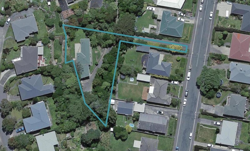38 Redwood Avenue, Tawa, Wellington - Carousel 1