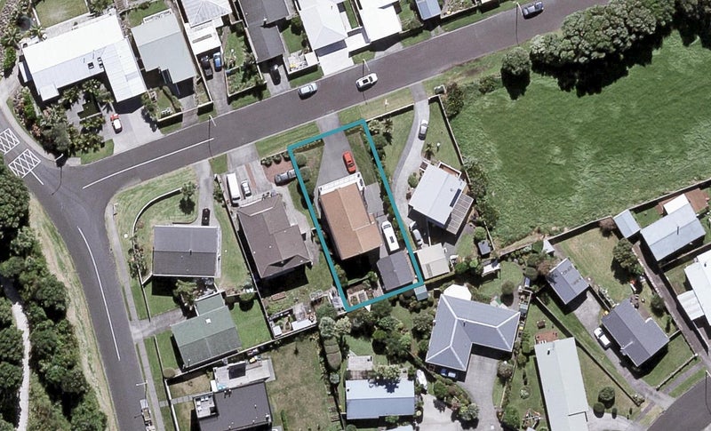 8 Wanaka Terrace, Bell Block, New Plymouth - Carousel 1