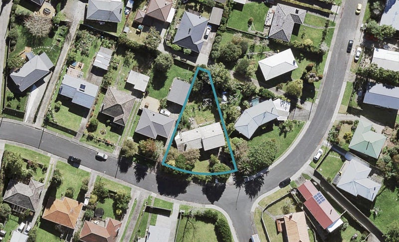 50 Fairclough Road, Beach Haven, Auckland - Carousel 1
