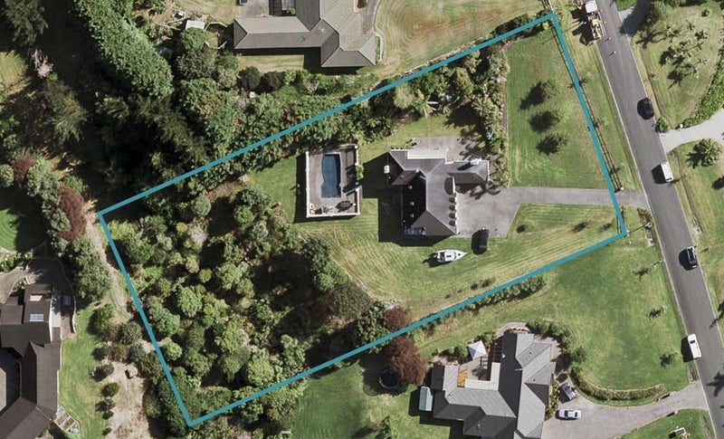 16 Aunceston Rise, Alfriston, Auckland - Carousel 1