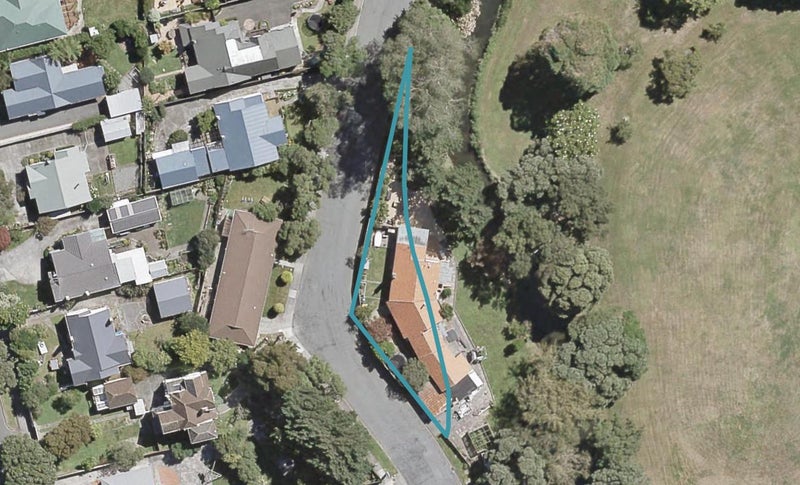 31 Hinemoa Street, Waiwhetu, Lower Hutt - Carousel 1