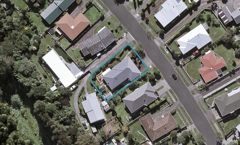 42 Nevada Drive, Merrilands, New Plymouth - Carousel 1