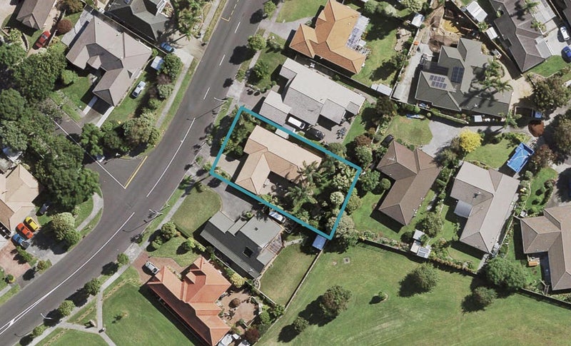 63 Tington Avenue, Wattle Downs, Auckland - Carousel 1