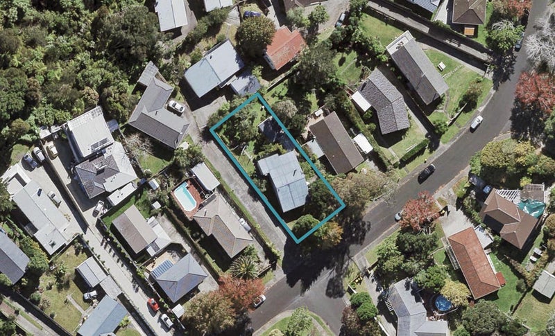 15 Powrie Street, Glenfield, Auckland - Carousel 1