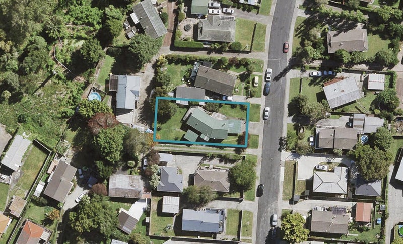 11 Scarlet Drive, Ranui, Auckland - Carousel 1