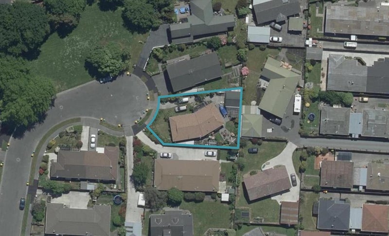 22 James Condon Place, Redwood, Christchurch - Carousel 1