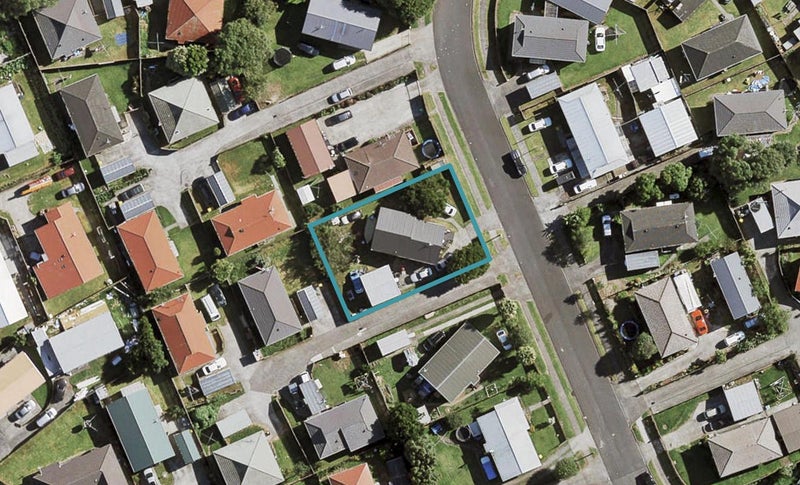 27 Dungarvon Place, Clendon Park, Auckland - Carousel 1