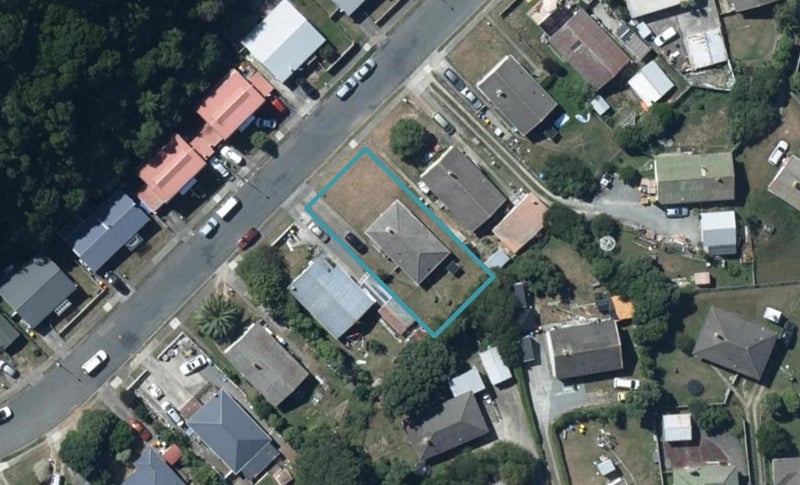 71 Rangituhi Crescent, Takapuwahia, Porirua - Carousel 1