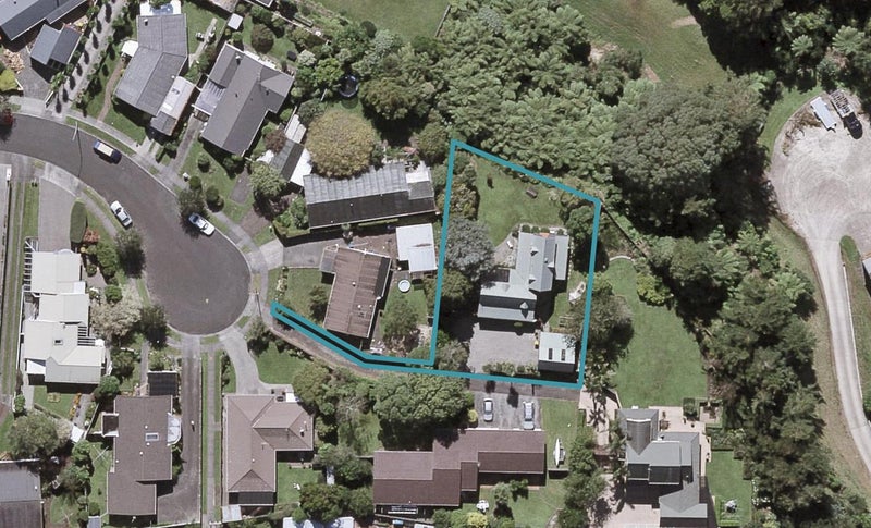 13A Argyle Place, Highlands Park, New Plymouth - Carousel 1