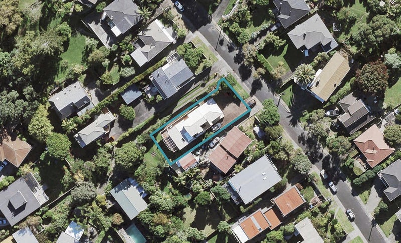 17 Sea Vista Avenue, Beach Haven, Auckland - Carousel 1