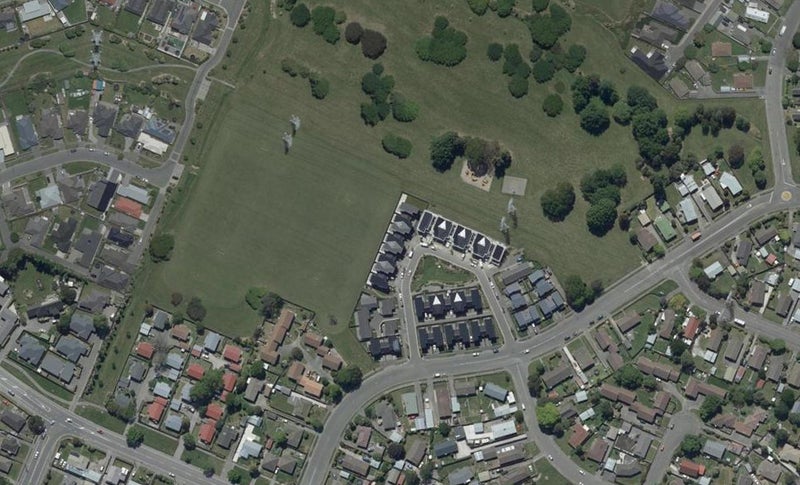 34 Menin Gate Crescent, Broomfield, Christchurch - Carousel 1