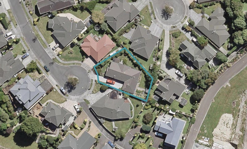 46 Clearwater Terrace, Brown Owl, Upper Hutt - Carousel 1