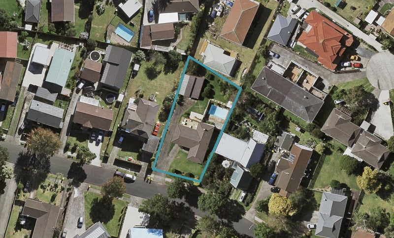 17 Sikkim Crescent, Clover Park, Auckland - Carousel 1
