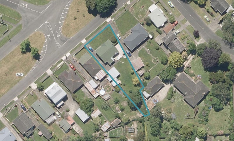 18 Burton Avenue, Whanganui East, Whanganui - Carousel 1