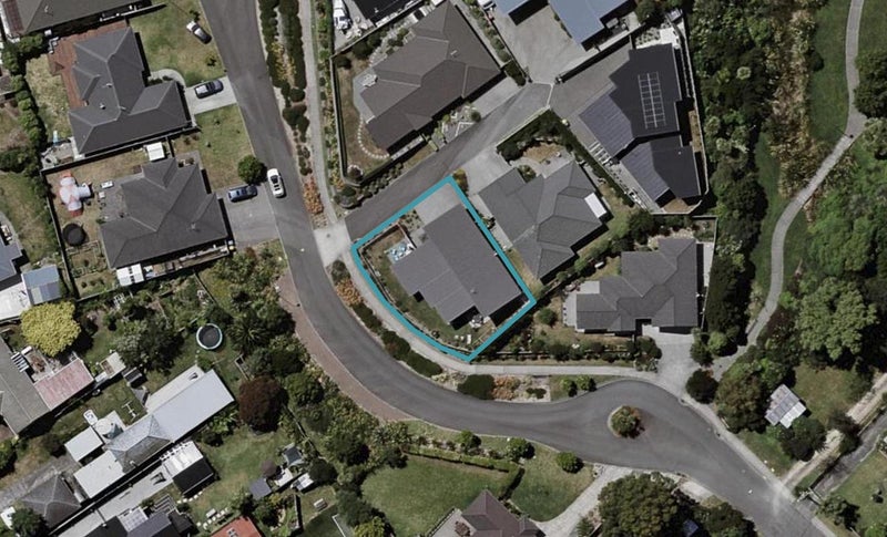 4 Simpson Crescent, Raumati Beach, Paraparaumu - Carousel 1