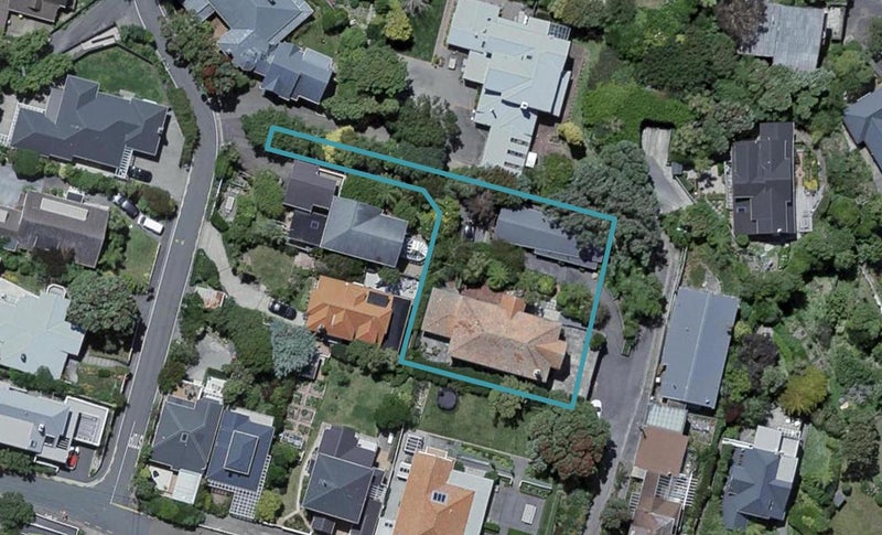 11 Roscoe Terrace, Wadestown, Wellington - Carousel 1